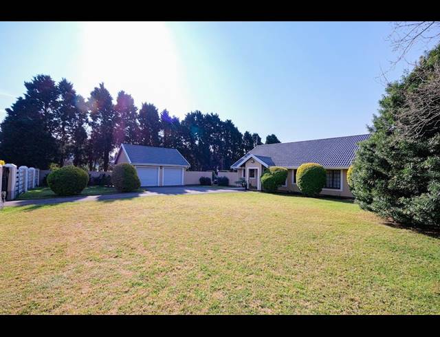 3 BEDROOM HOUSE FOR SALE IN WORLDS VIEW